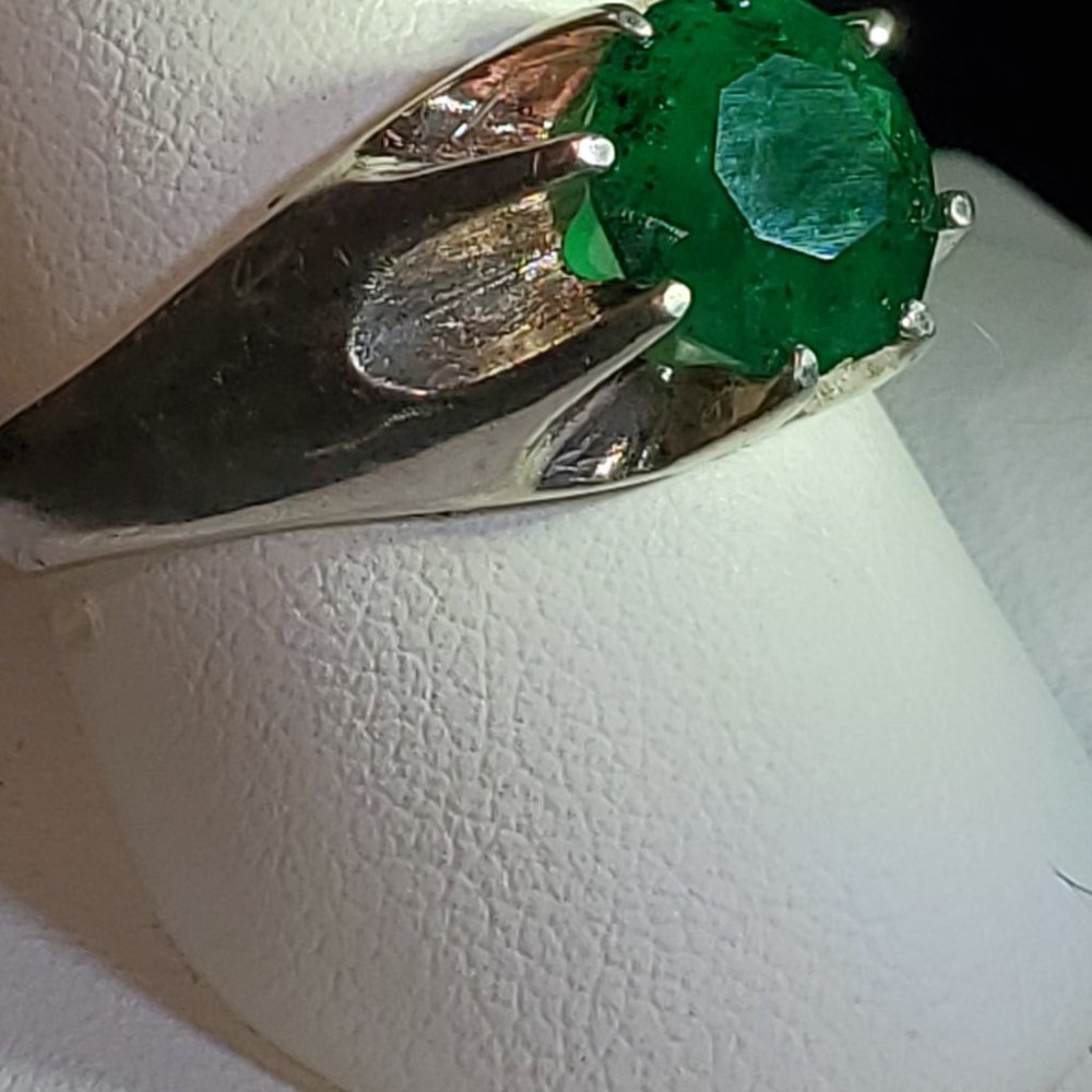 Natural Emerald Ring - image 2